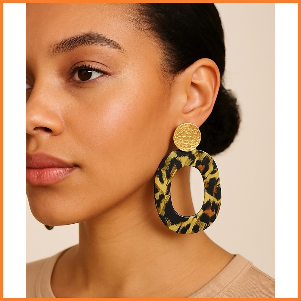 Romeo & Juliet Couture Leopard & Gold Round Hoop Earrings